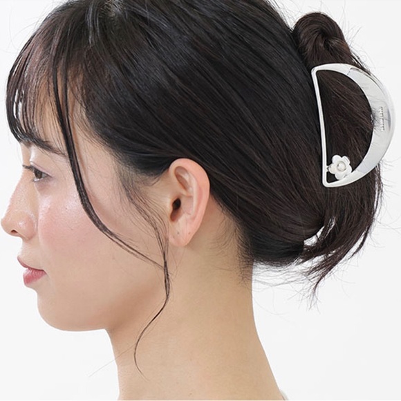 Mary Quant Daisy Claw Clip hairpin silver NWOT - Picture 4 of 6